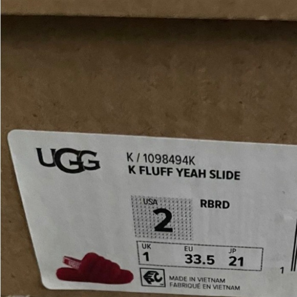 NWT Ugg slides size 2 color red.